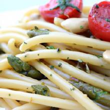 Quick & Tasty: 30-Minute Vegan Garlic Olive Oil Pasta