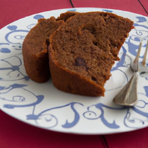 Bake a Rich & Vibrant Vegan Cake That’s Never Pale!