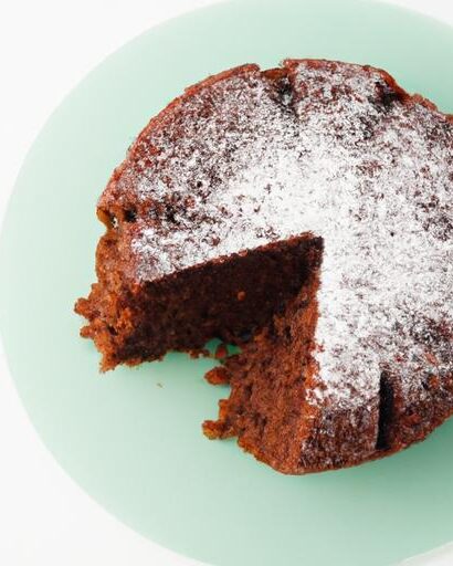 Effortless Delight: Crafting the Perfect One-Bowl Vegan Cake